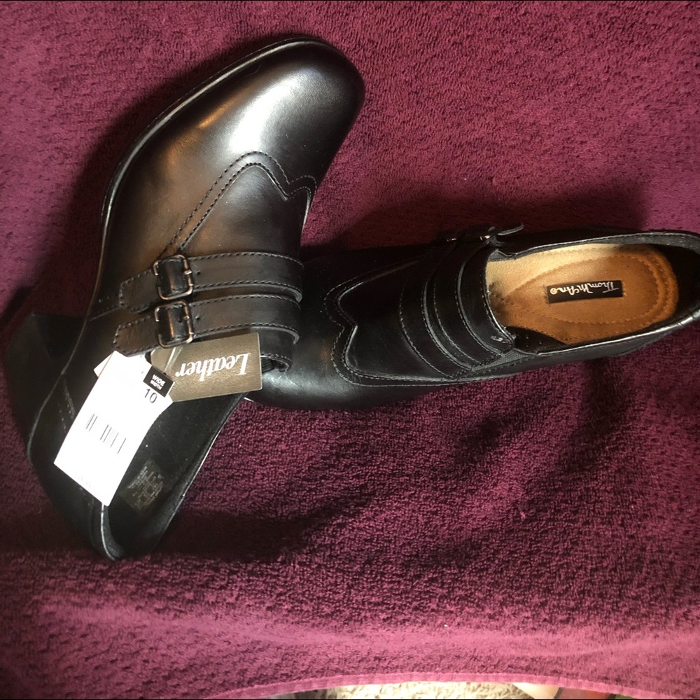 Leather shoe